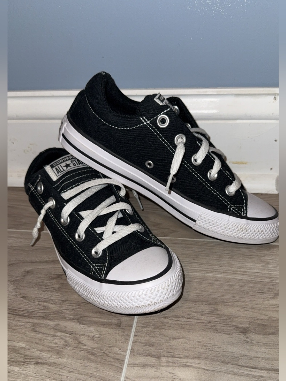 Converse Kids Low Top Sneakers - Black & White